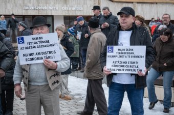 Felmérés: sokallják az emberek a drasztikusan megemelt adókat, és nem hiszik, hogy javítani fogják a szolgáltatások minőségét