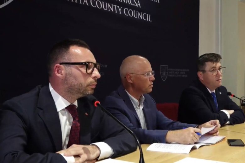 „Szégyellje magát!” – egymásnak feszült Bíró és Borboly a megyei tanács ülésén