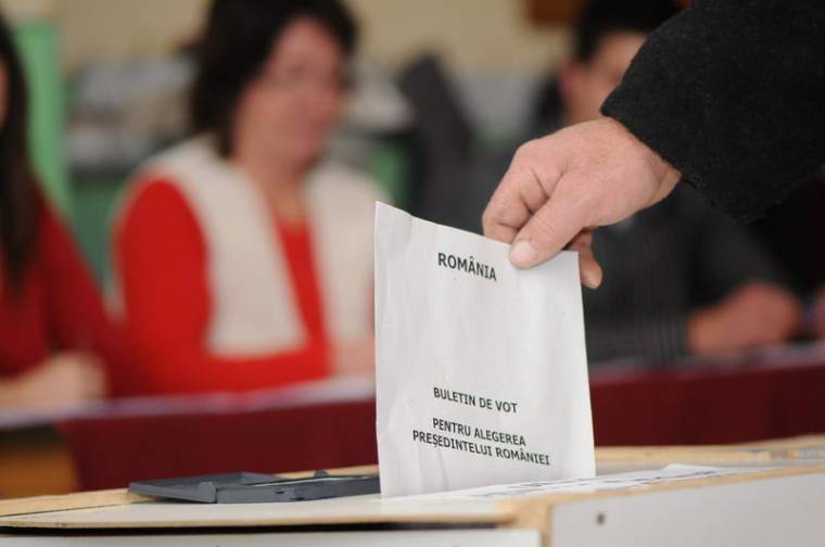Megtette az első lépést a szenátus az államfőválasztás előre hozása érdekében