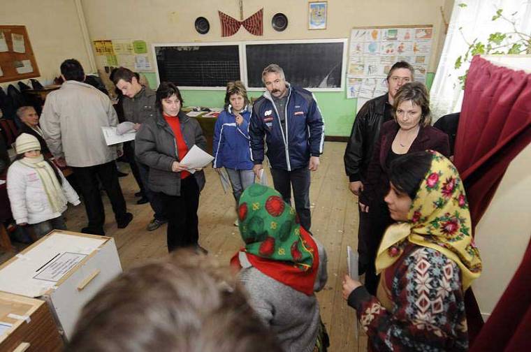 Egyesek már tudni vélik: Băsescu és Geoană a második fordulóban