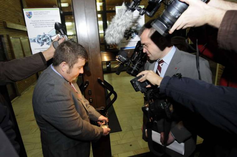 Kényszerszabadságon a megyei önkormányzat alkalmazottai