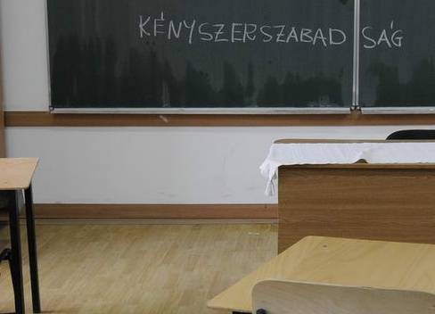 Péntekig kell döntsenek a kényszerszabadnapok kiadásáról
