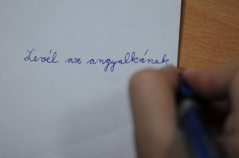 Kisiskolások kívánságait teljesítik Keresztúron