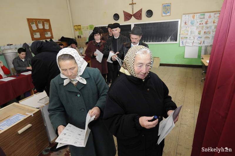 &bullet;  Fotó: Kristo Robert