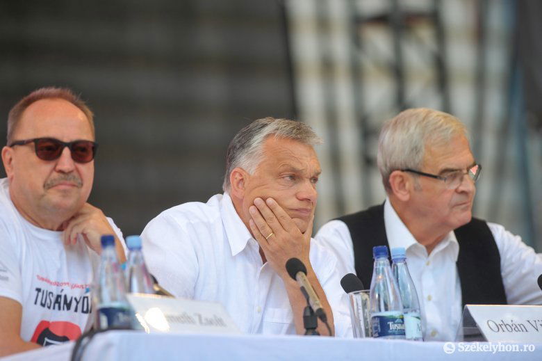 Németh Zsolt, Orbán Viktor és Tőkés László a tavalyi tusványosi táborban. Idén elmaradtak a meghitt beszélgetések •  Fotó: Beliczay László