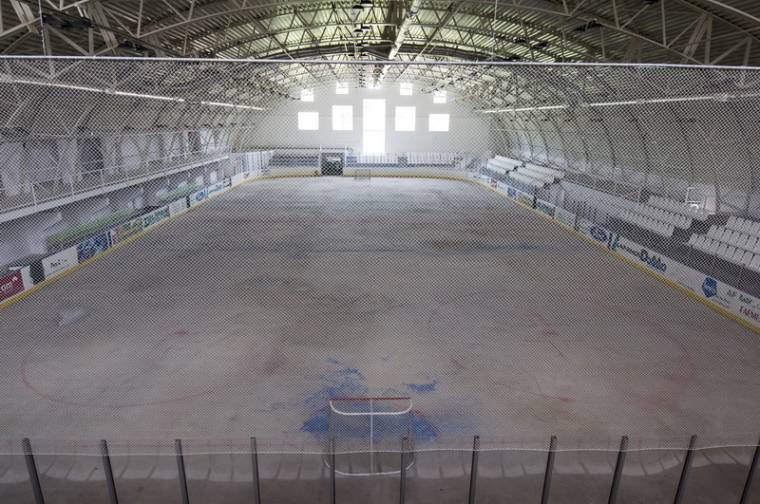 Önfenntartóvá lehet tenni a karcfalvi hokipályát