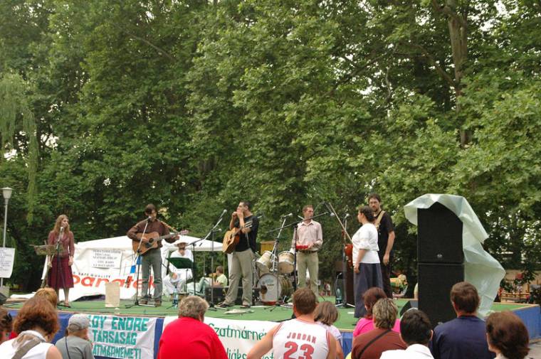 A Fűszállal szórakozhatnak kicsik és nagyok