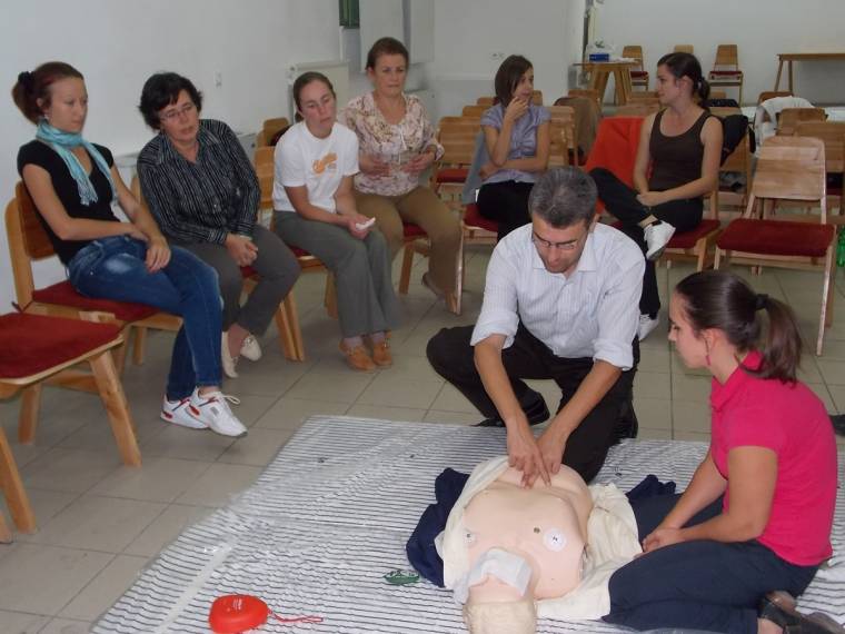 Az elsősegélynyújtók köztünk járnak