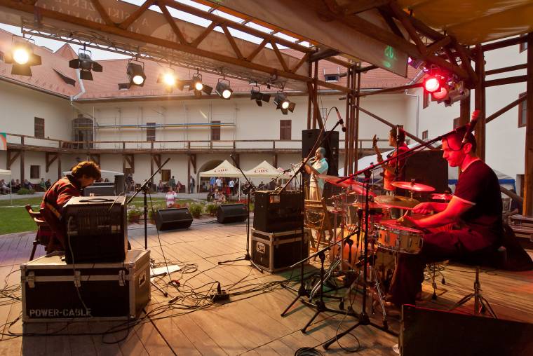 Varázslatos Szent Iván-éj Csíkban