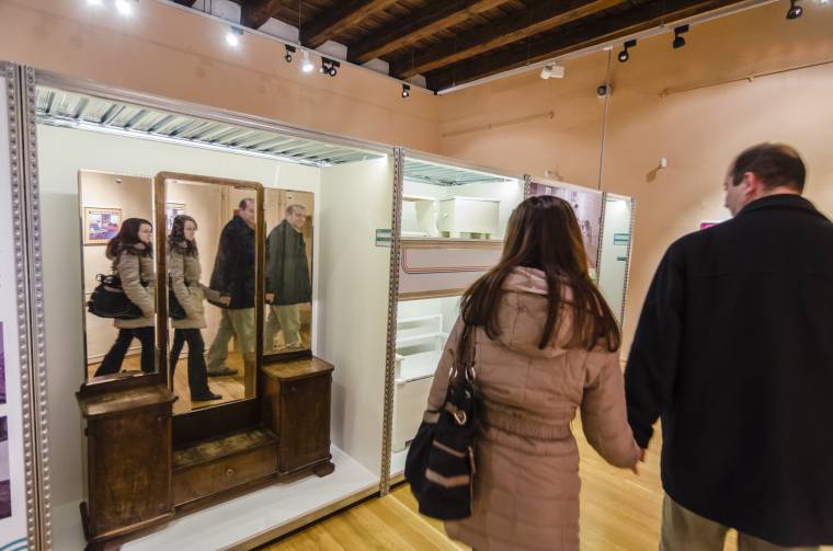 Történetek a tárgyak mögött