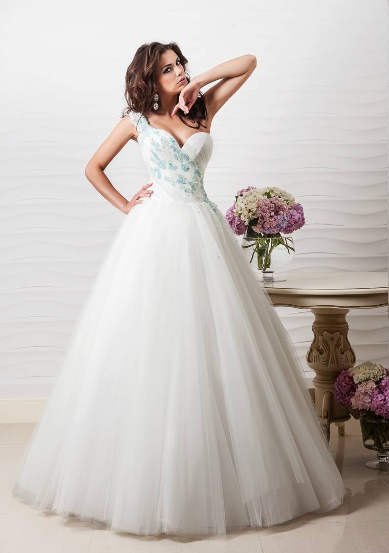 Divatshow-t és minőséget ígérnek