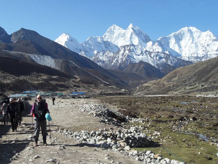 Nyugdíjasként a világ gyalogútjain