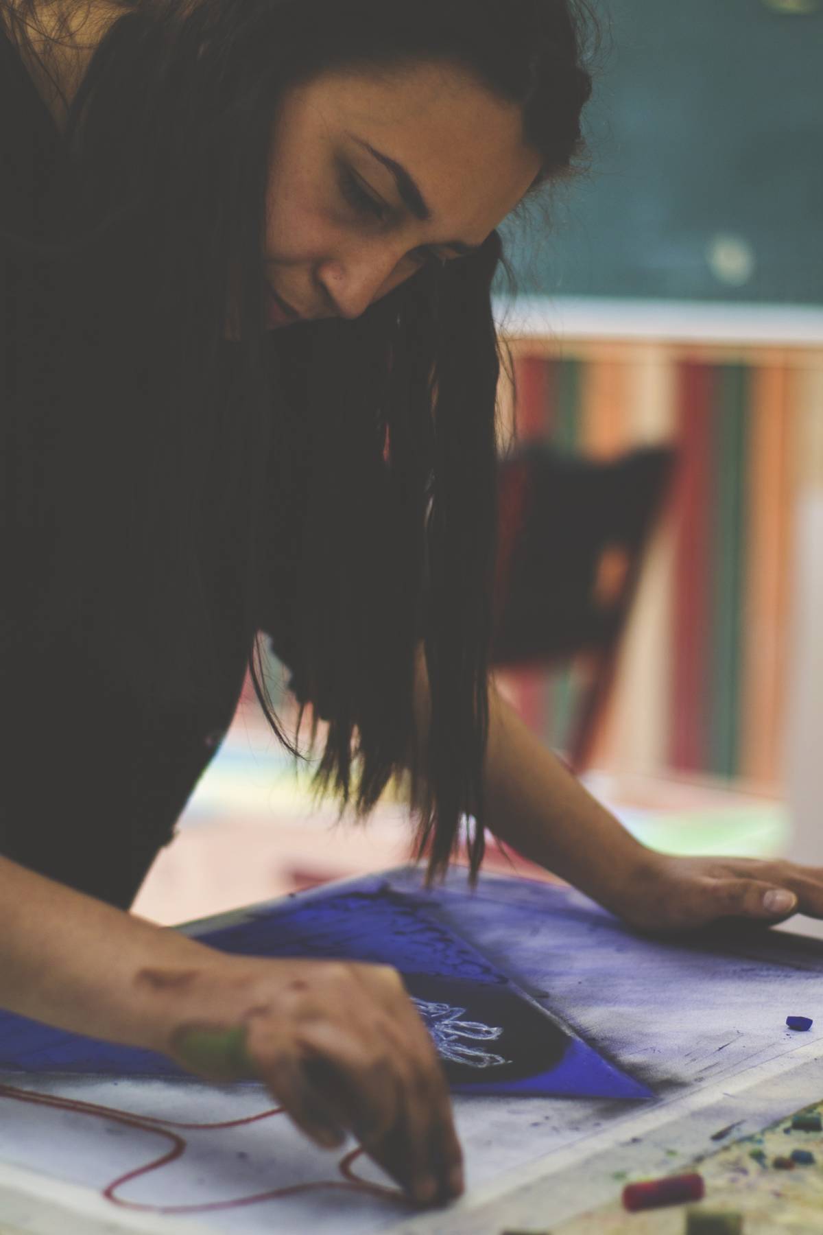 &bullet;  Fotó: Sharp Production