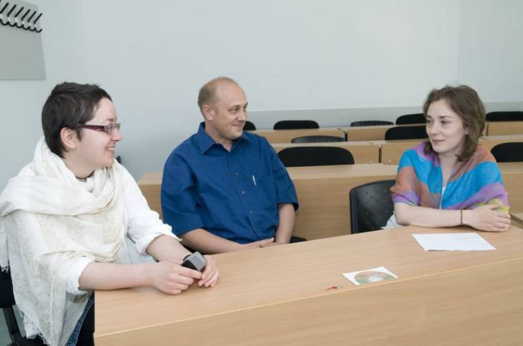 Rendhagyó bábórák (nem csak) gyereknapra