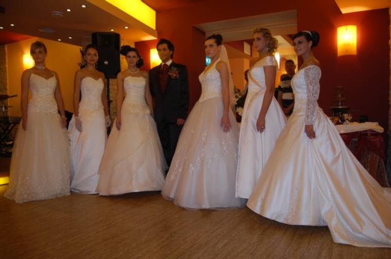 Rendhagyó esküvő Csíkszeredában