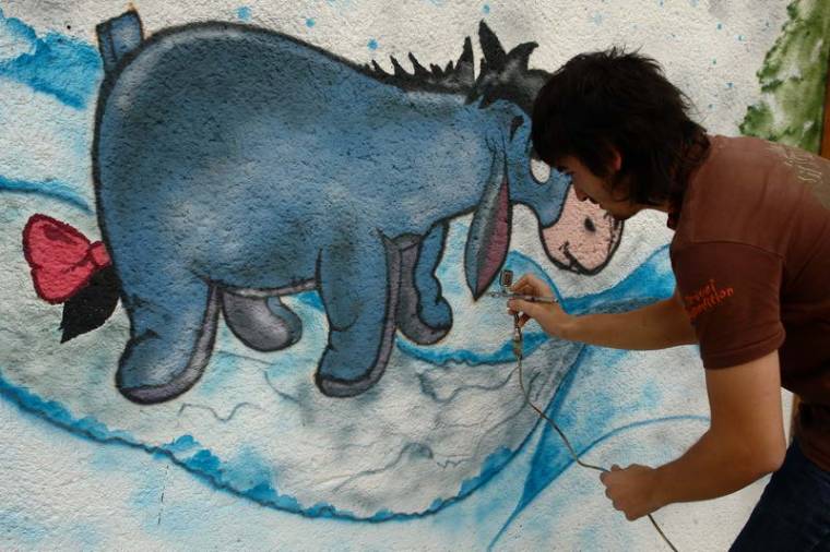 Mosolyt a gyermekek arcára