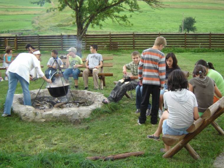Vidám hagyományőrző tábor Potyandon