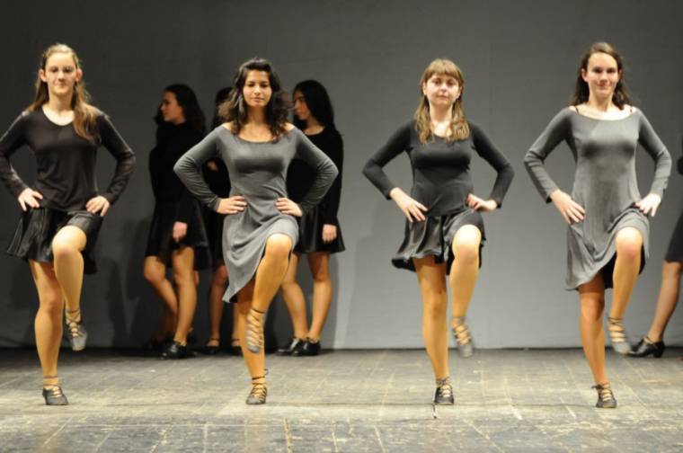 Bűbájos mesejáték