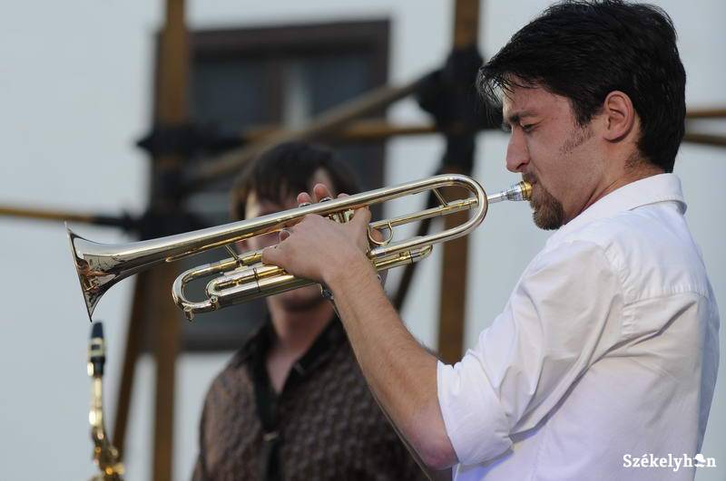 •  Fotó: Kristo Robert