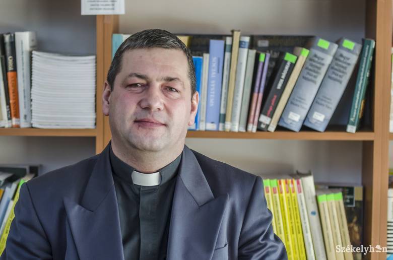Csíkszeredában is bemutatják Sebestyén Péter novelláskötetét •  Fotó: Veres Nándor
