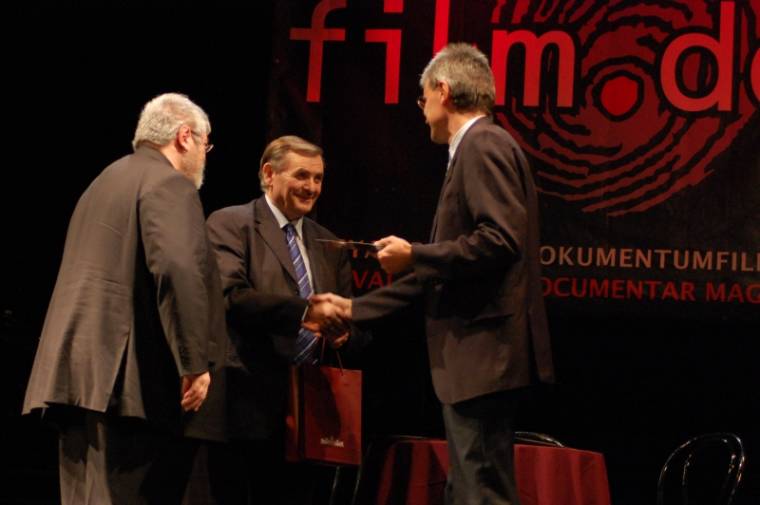 Dokumentumfilmek váltottak ki politikai érdeklődést