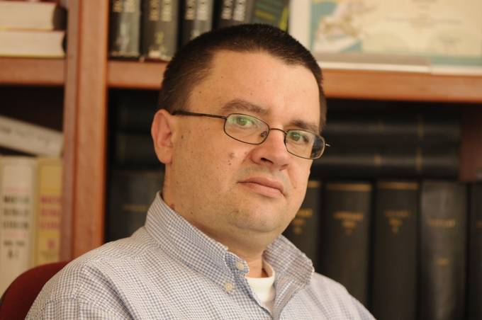 Nyílt órákkal népszerűsített irodalmi pályázat