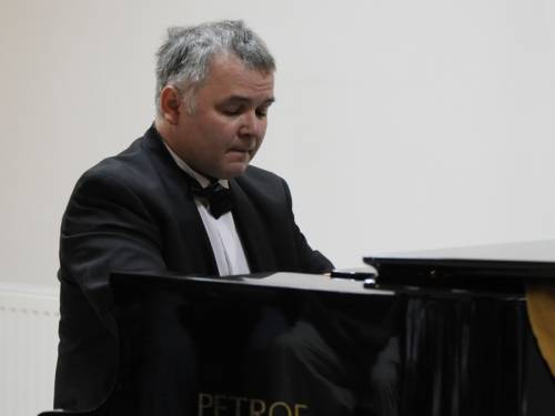 Zongoraest a Liszt-emlékév jegyében