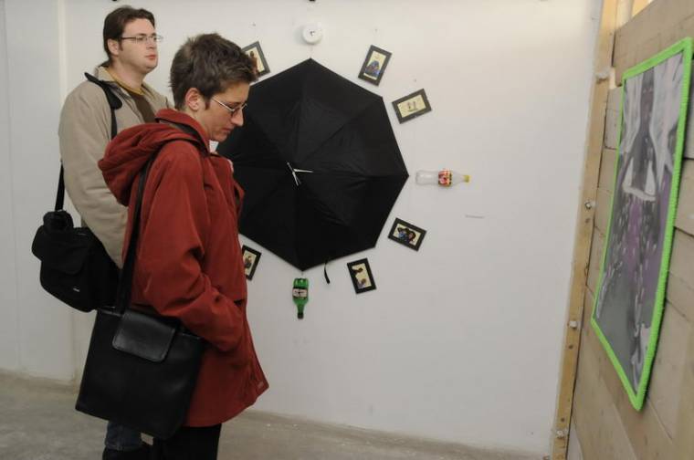 Három művészt díjaztak a PROJ3KT kiállításon