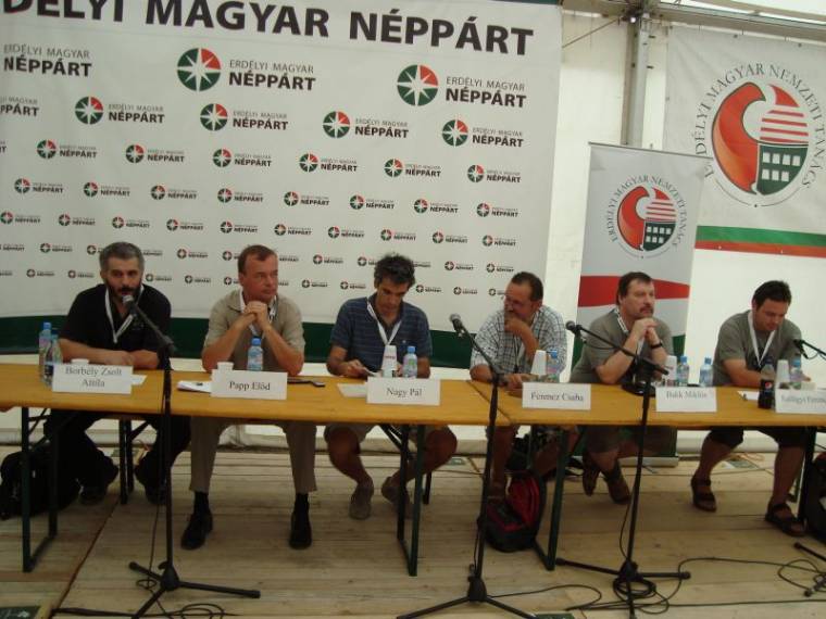 Naftalinba tett autonómia