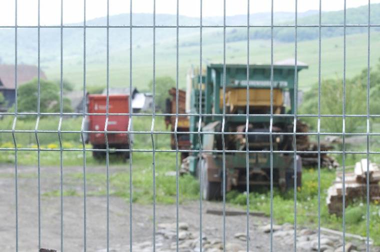 Aláírások hamisításával gyanúsított falusiak