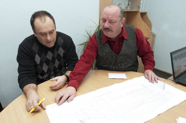 Adakozás újjáépítésre