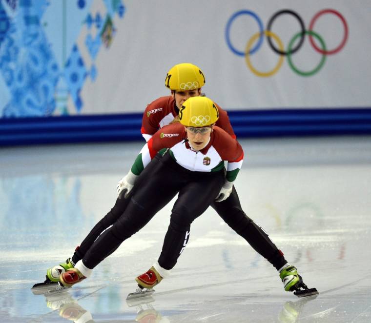 Pontszerző a magyar női short track váltó Szocsiban