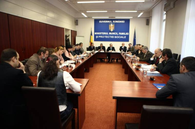 Az asztalra csapott Boc