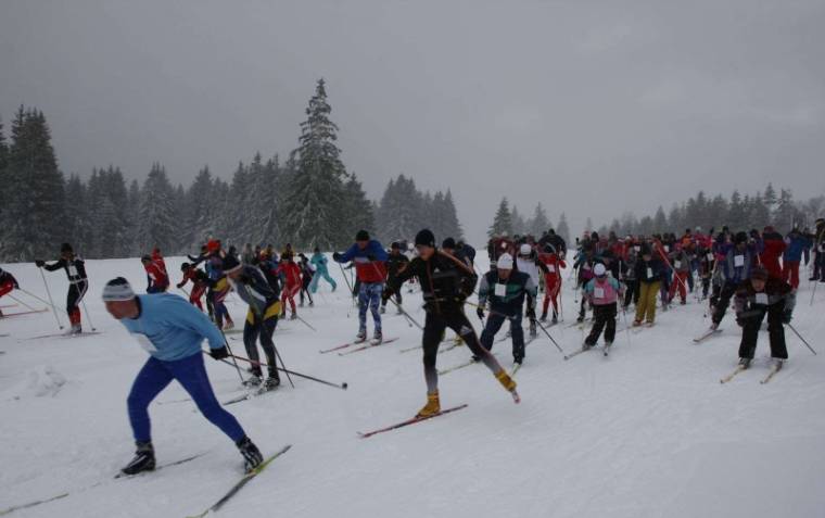 Száznál is több résztvevő a csíki símaratonon