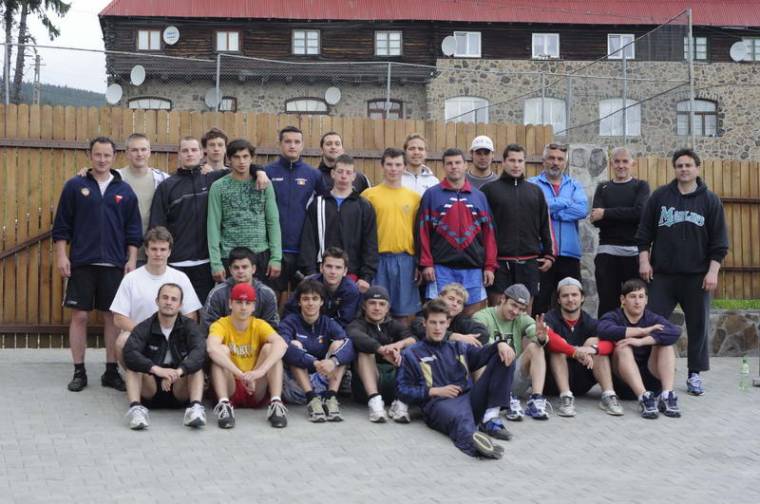 Hargitafürdőn edzőtáboroznak a csíki jégkorongozók