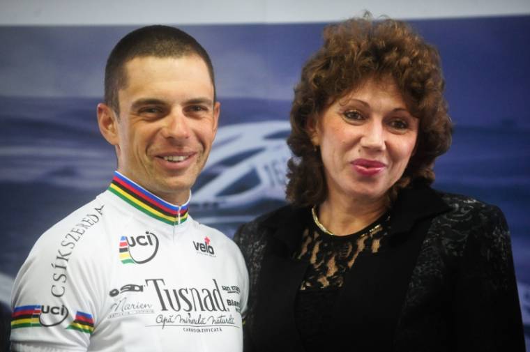 Bukarestben mutatkozott be a Tusnád Cycling Team
