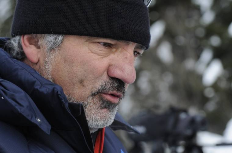 Ki legyen a sílövő válogatott edzője?