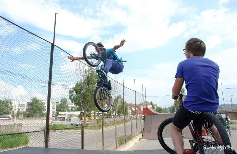 &bullet;  Fotó: Jancsó László