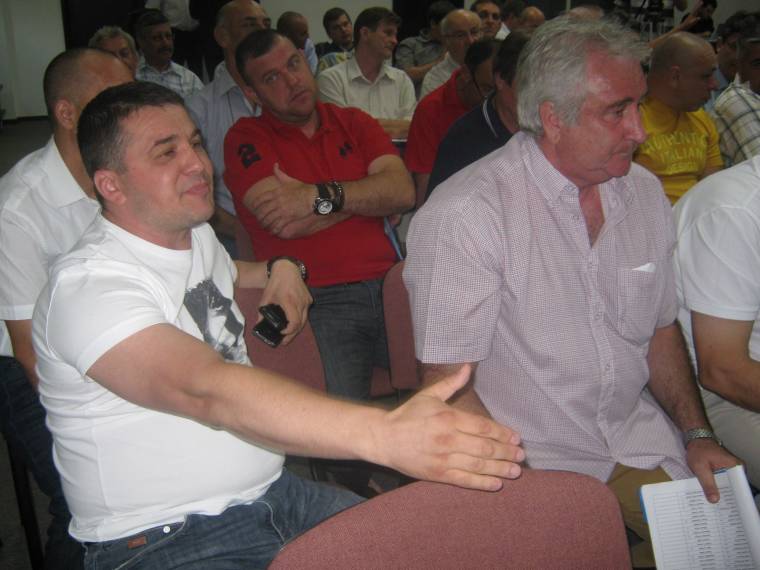 Halálos fenyegetések a hokigyűlés után