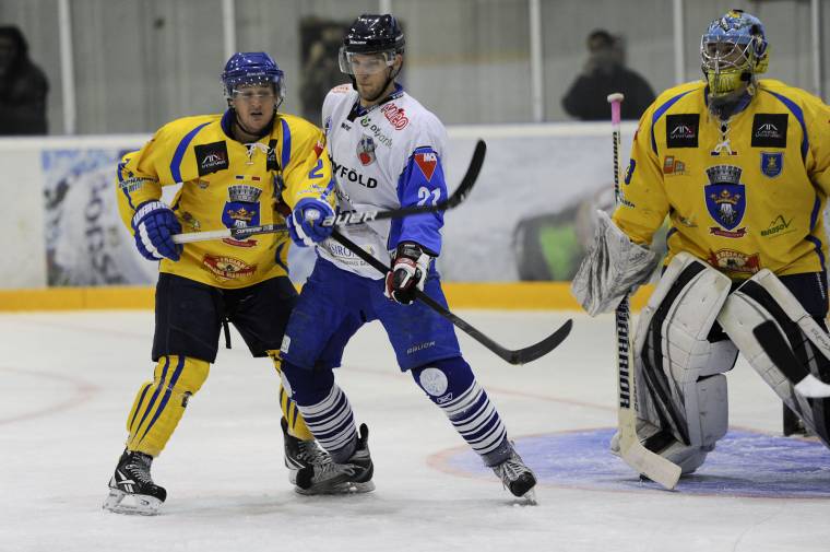 Készülni, játszani és pihenni is kellene a HSC-nek