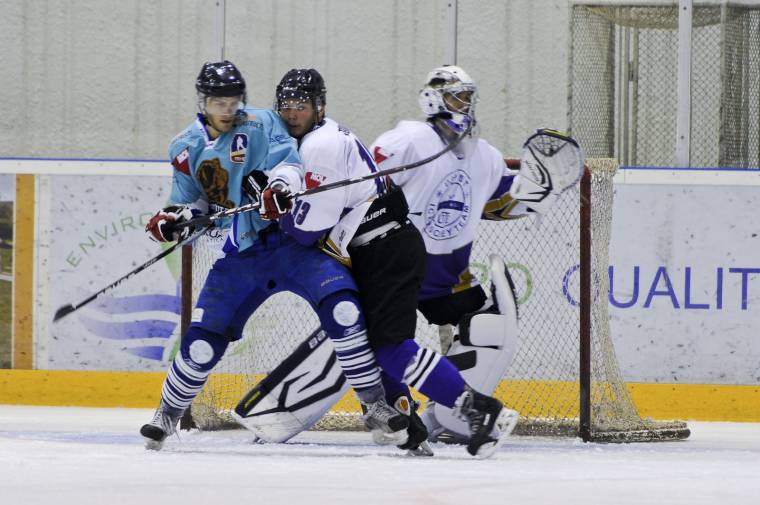 Újpesten nyert a megfogyatkozott csíki hokicsapat