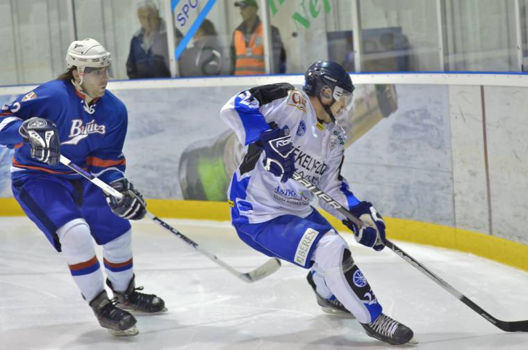 Szorosabb meccs a vitézekkel