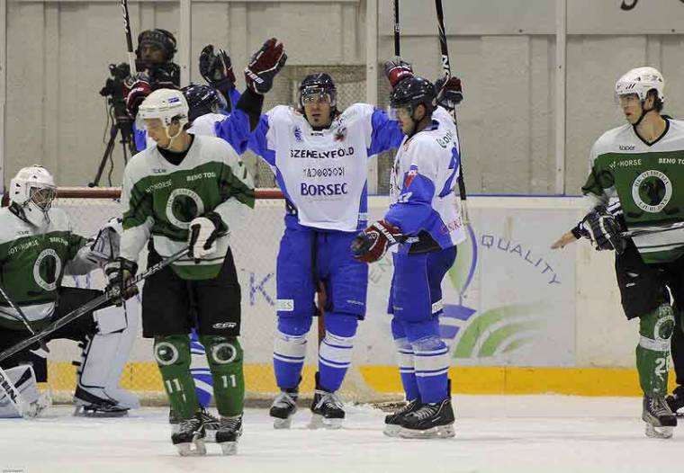 Nemzetközi hokitorna Csíkszeredában