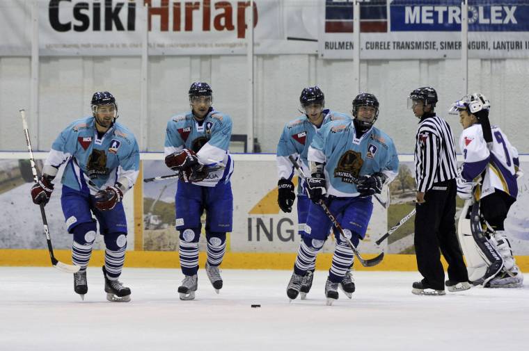 Csíki hokis bravúr Dunaújvárosban