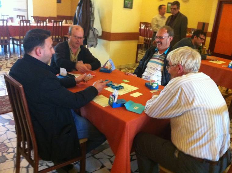 Bridzs csapatverseny Csíkszeredában