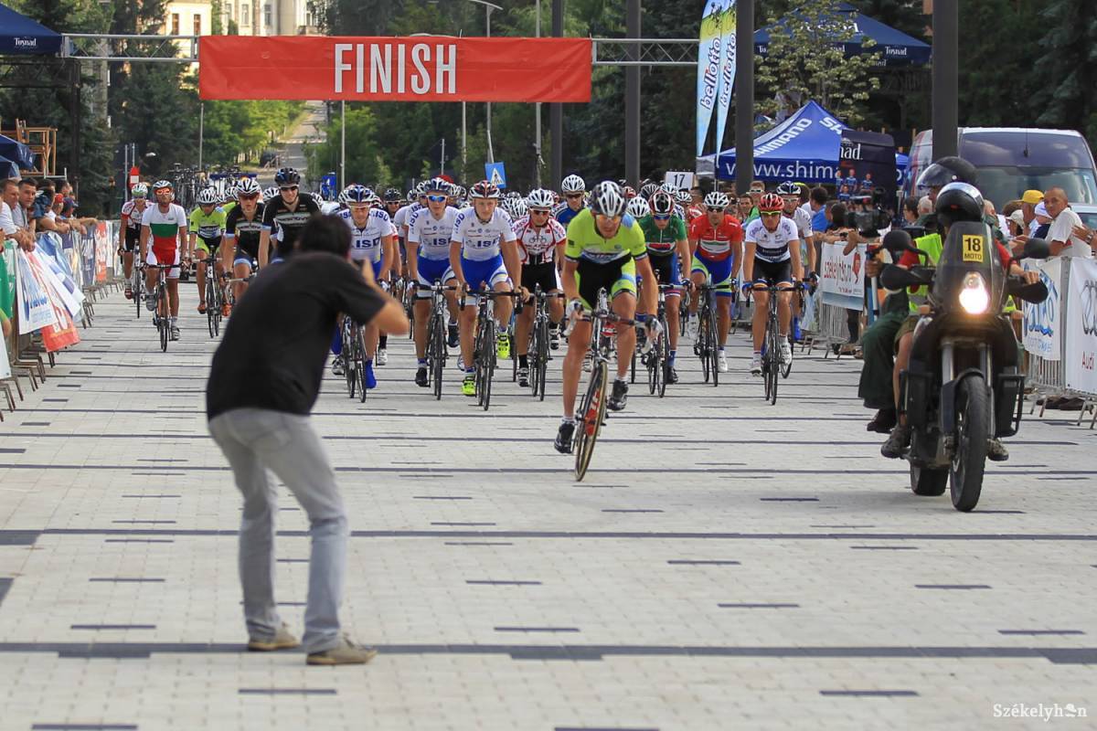 &bullet;  Fotó: Halmágyi Zsolt