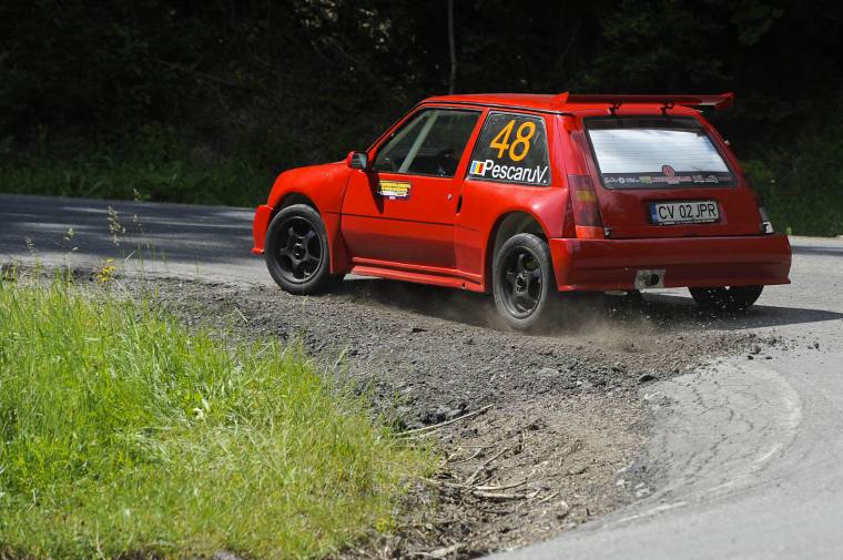 Népszerűségnek örvendő autóverseny Nyerges-tetőn