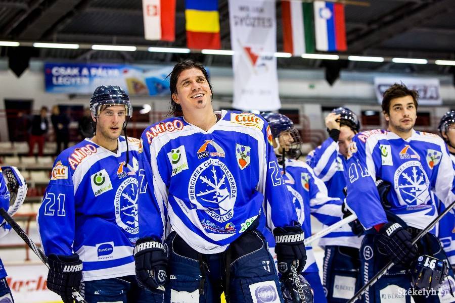 &bullet;  Fotó: Mudra László