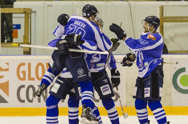 A címvédőt fogadja a HSC