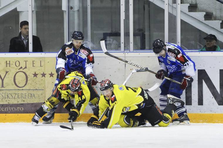 Magyarországon játszik a HSC
